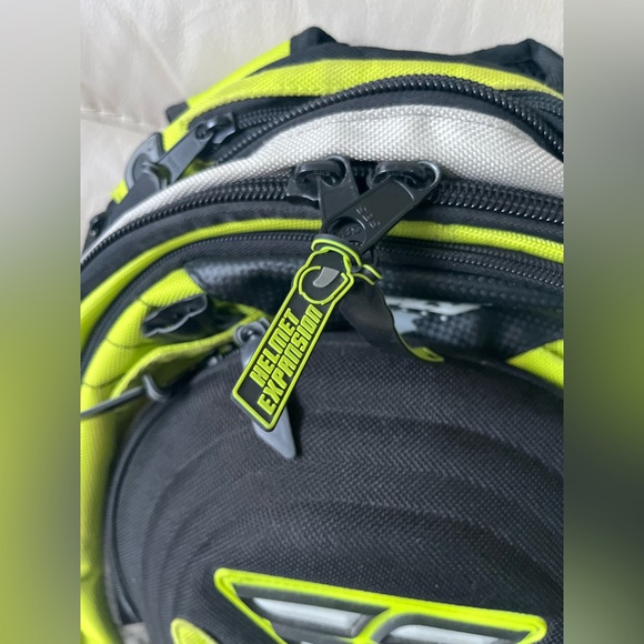 Fly Motorcycle Backpack - Picture 4 of 8